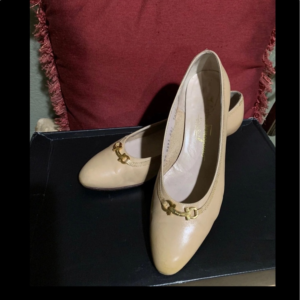 Authentic Salvatore Ferragamo Leather Women Shoes